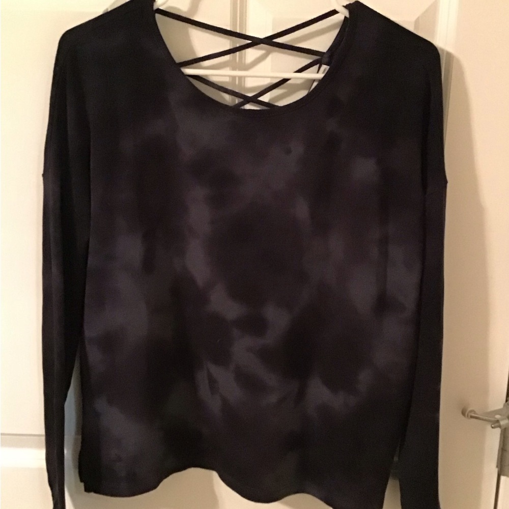 American Eagle Black Tie dye shirt